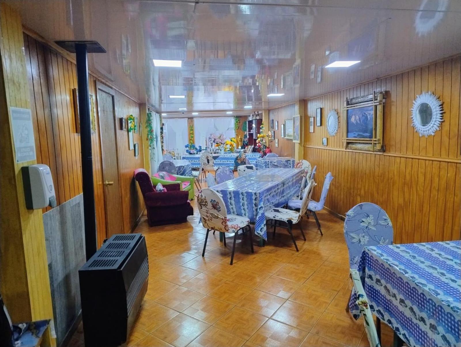 Hostal Y Residencial El Mundial Puerto Natales Eksteriør bilde