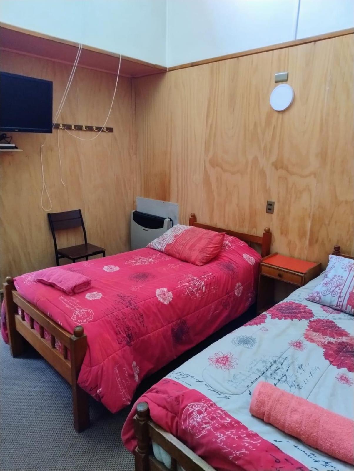 Hostal Y Residencial El Mundial Puerto Natales Eksteriør bilde