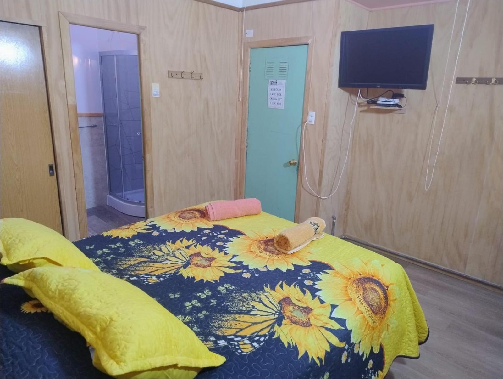 Hostal Y Residencial El Mundial Puerto Natales Eksteriør bilde